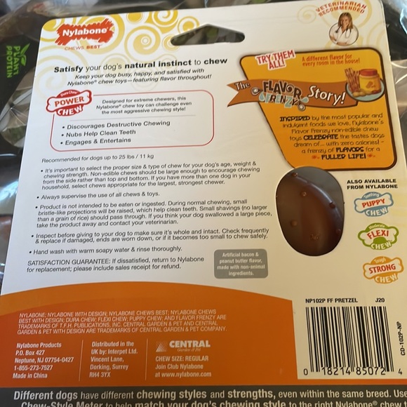 Nylabone Bacon &Peanut Butter Flavor Pretzel Power Chew Toy - Picture 5 of 7